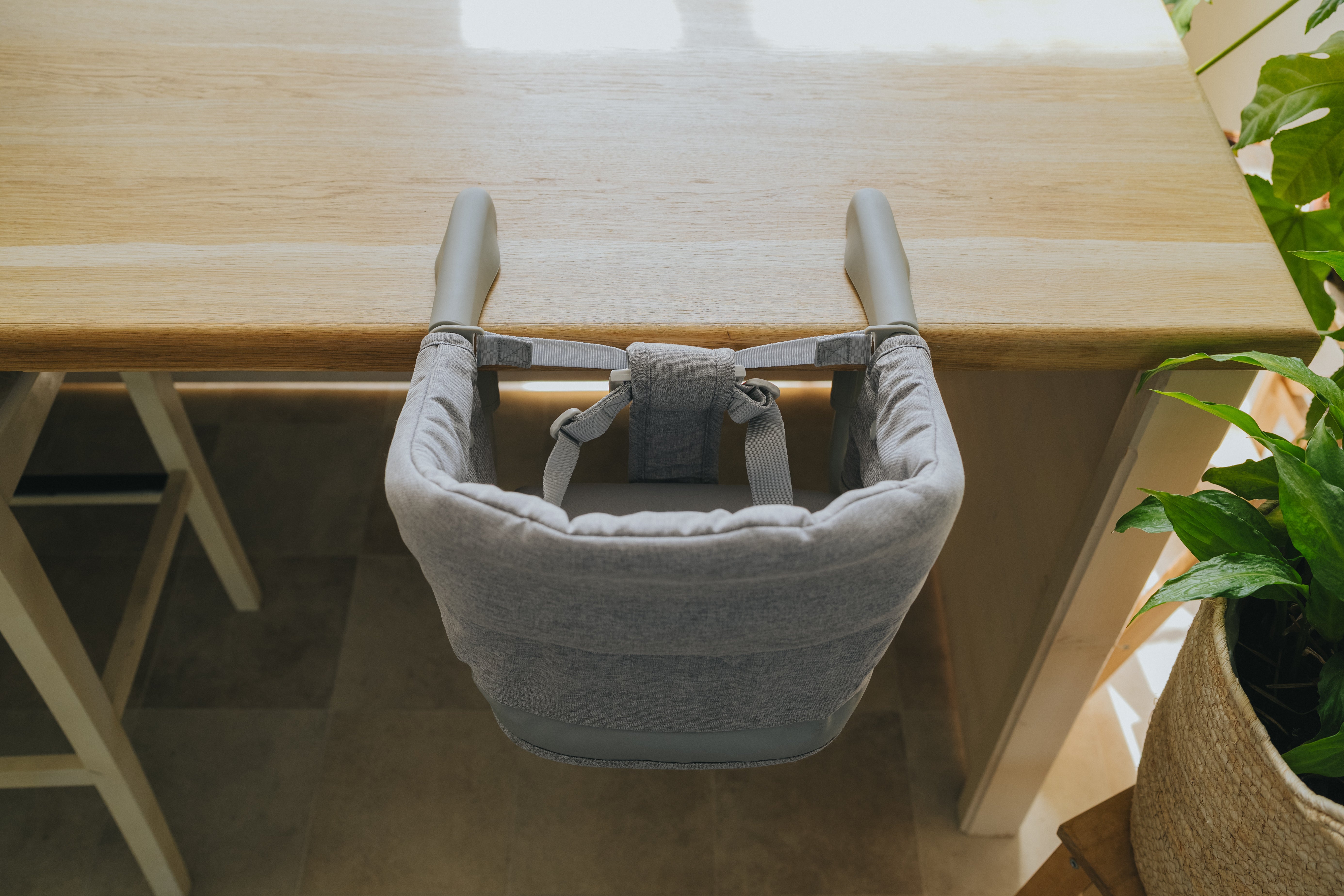 Travel high chair Monkey Mum® - gray - unpacked